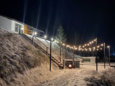Sky_hugs_cottage