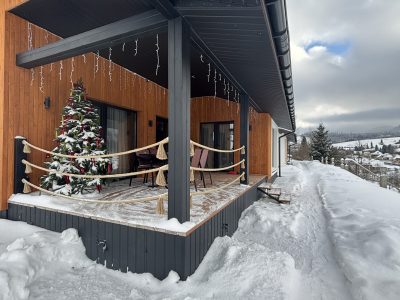 Sky_hugs_cottage