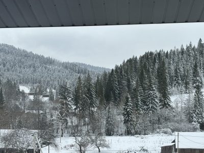 Sky_hugs_cottage