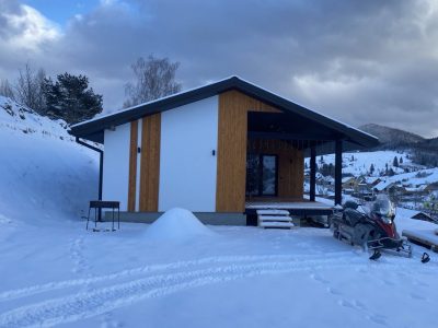Sky_hugs_cottage
