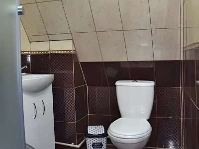 Котедж "Між річкою та горами"