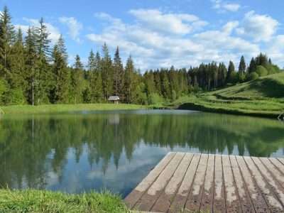 Котедж "Між річкою та горами"
