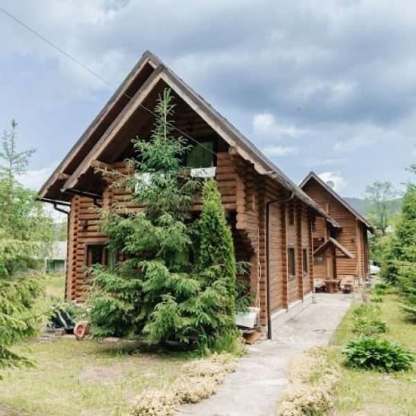 "МАЯК" Chalet Resort Микуличин